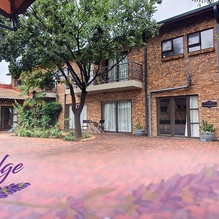Aero Lodge Guest House Middelburg  Eksteriør billede